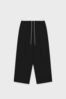 Enavant ALEX WIDELEG PLEATED PANT in the color Black