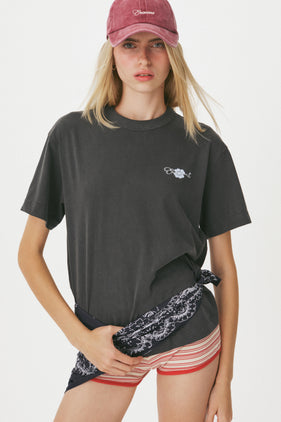Enavant ENAVANT scarf printed t-shirt in the color Washed Charcoal