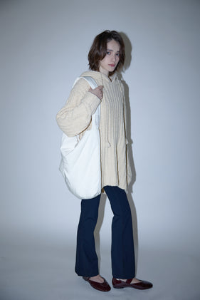 Enavant PADDED TOTE in the color Ivory